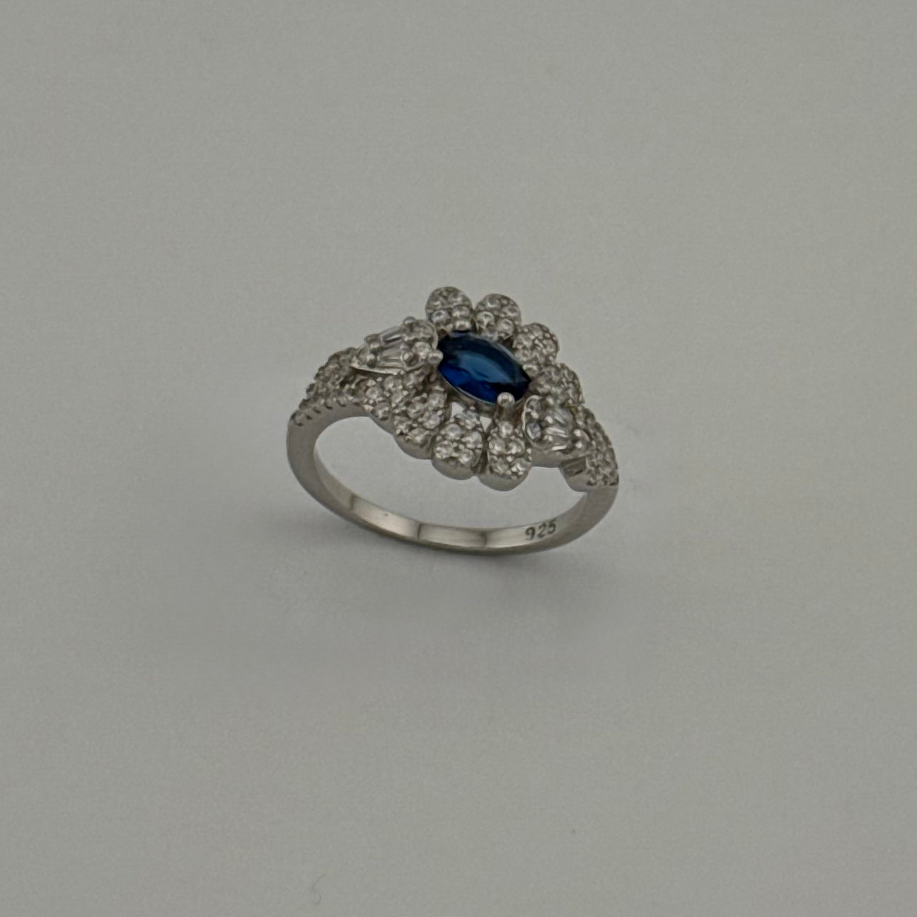 Bague fleur royale en Argent 925 et Zircons Saphir et Blancs