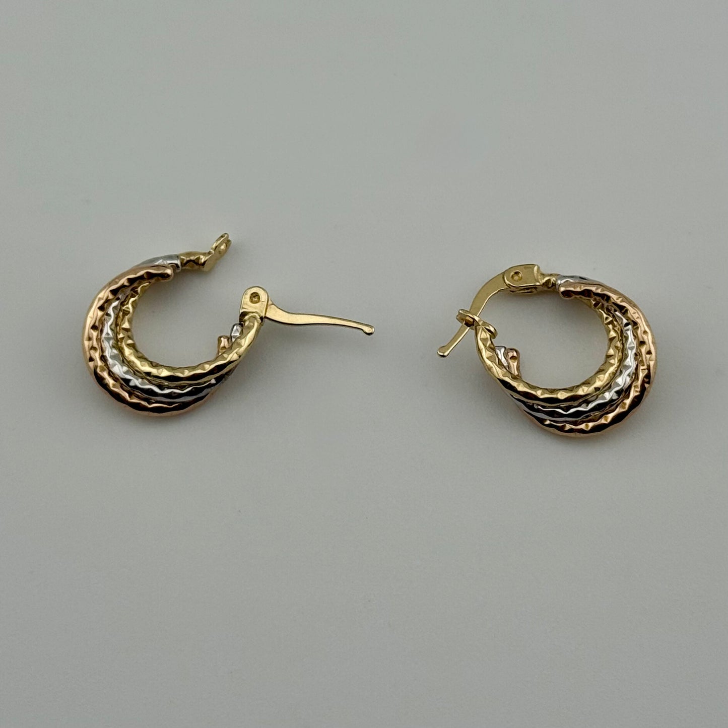 Boucles d'oreilles créoles triple en Or 750 tricolore (18 carats)